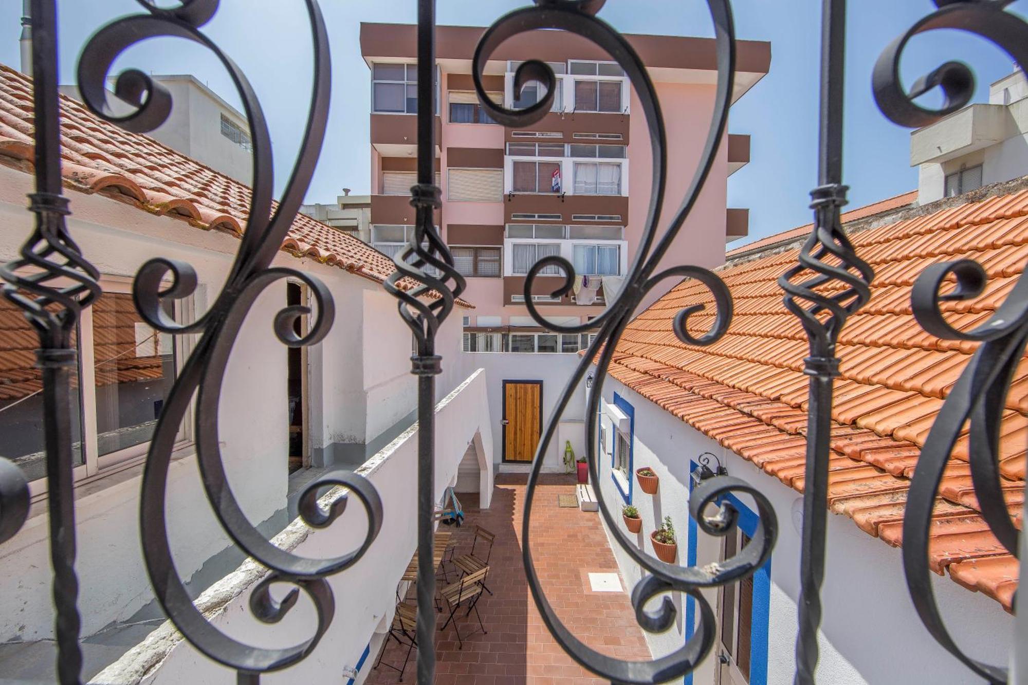 Vila Maria Apartments By Host-Point كوستا دا كاباريكا المظهر الخارجي الصورة